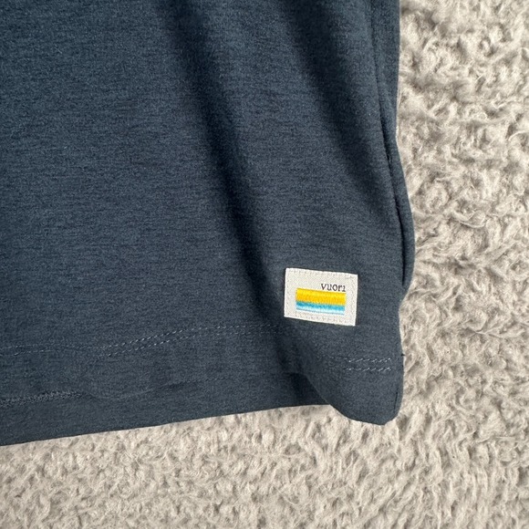 Vuori Strato Tech Polo Shirt Men's L Blue Knit Stretch Casual‎ Performance Golf - Picture 2 of 8